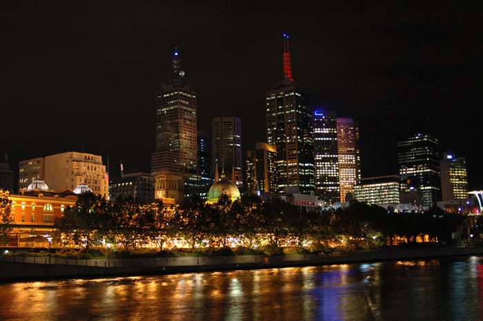 Города